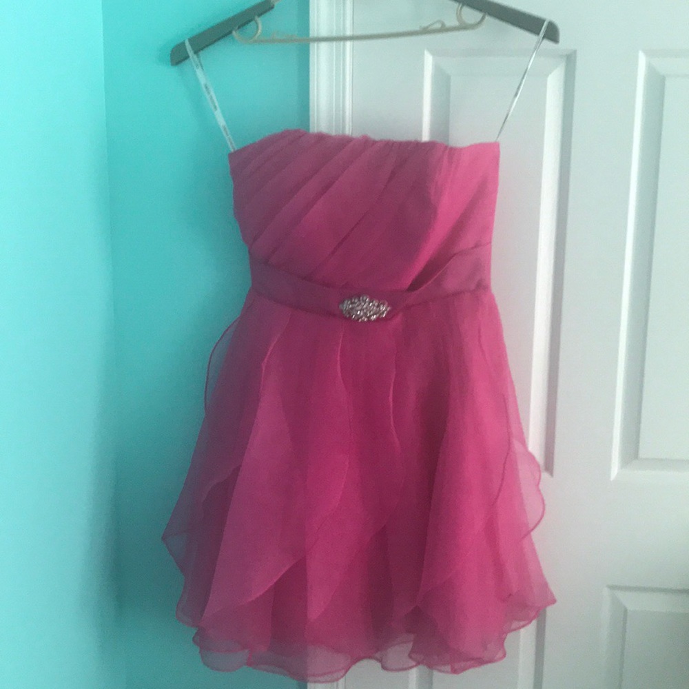 NWT: Jordan Fashion Strapless Fuchsia Prom Dress.